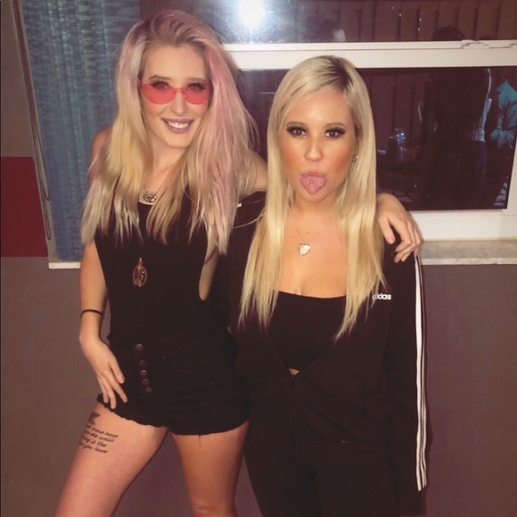 Meet your Posher, Lindsey - Picture 8 of 11